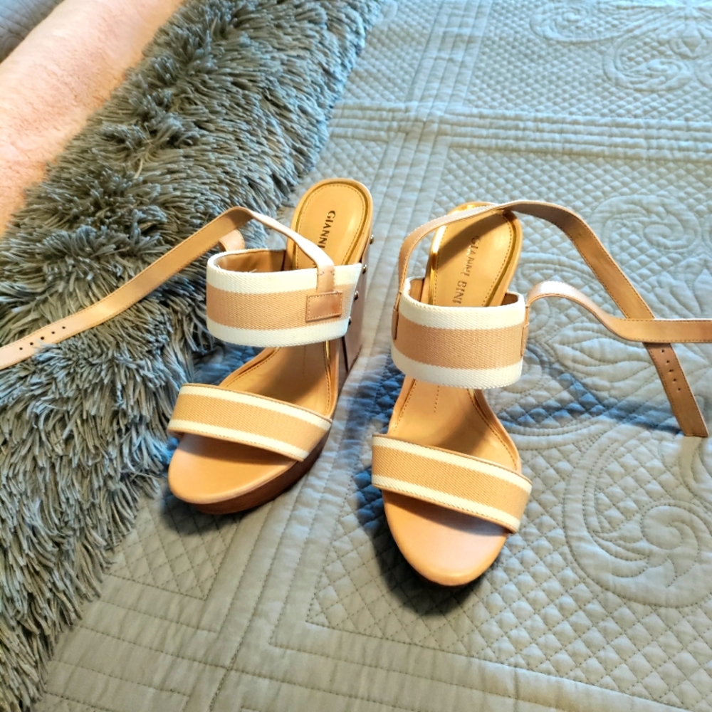 Brand New Gianni Bernini Sandals
